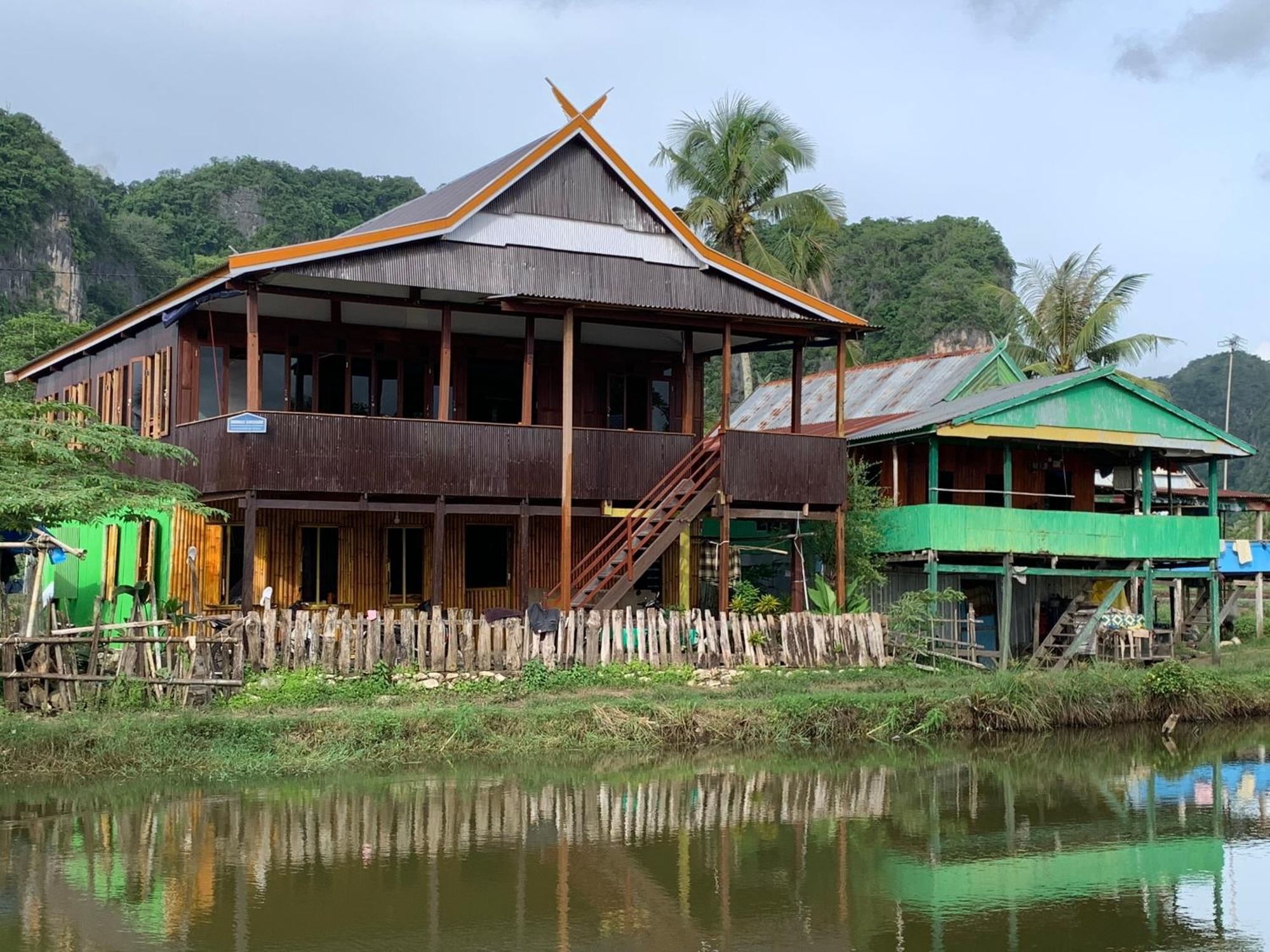 Nasrul House Homestay For Backpackers Maros Luaran gambar