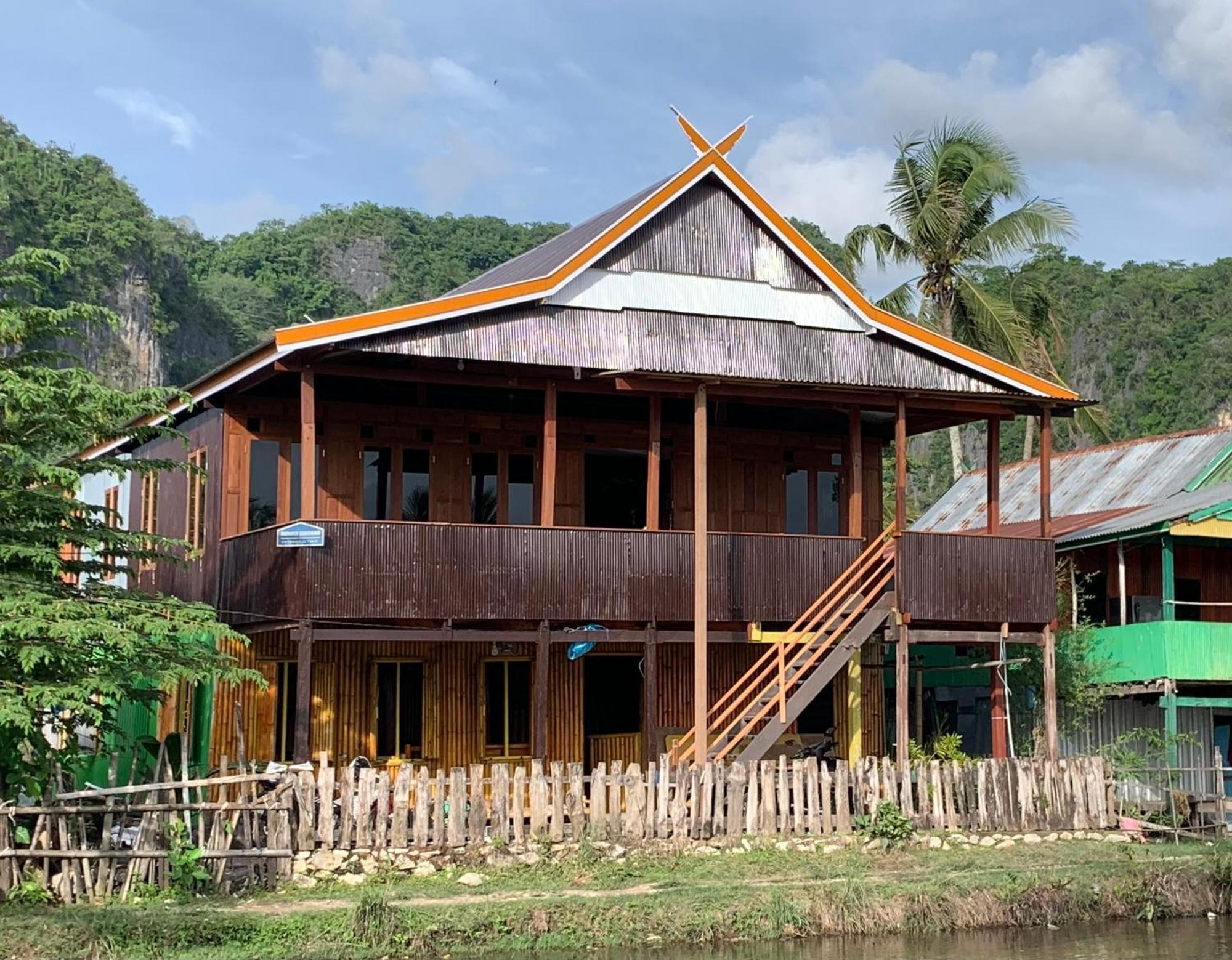 Nasrul House Homestay For Backpackers Maros Luaran gambar