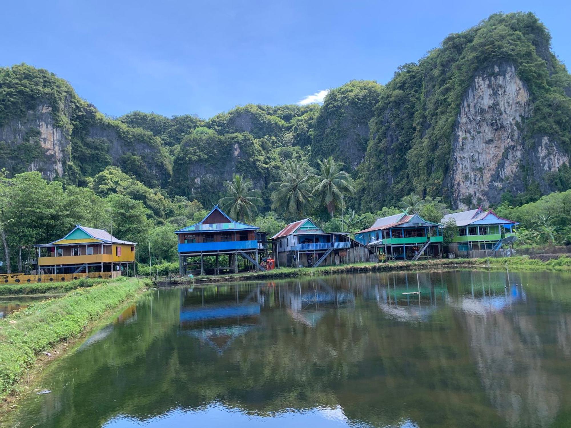 Nasrul House Homestay For Backpackers Maros Luaran gambar